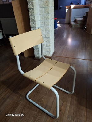 Office chair like new, wood and metal