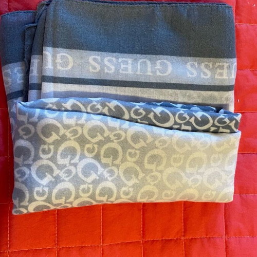 Guess scarf white and blue