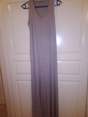 Pink Woman long maxi dress with side pockets, gray