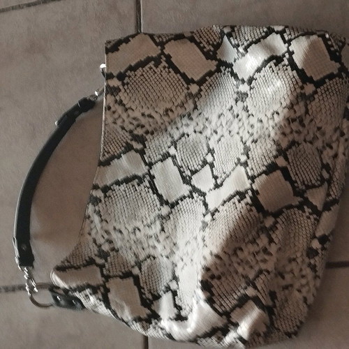 Large two-in-one bag with magnetic closure like new, unused