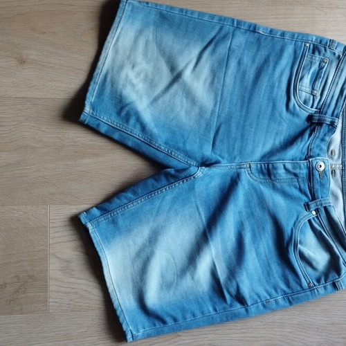 Livergy jean bermuda shorts like new, size W34, blue cotton