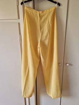 Yellow high-waisted pants, size S