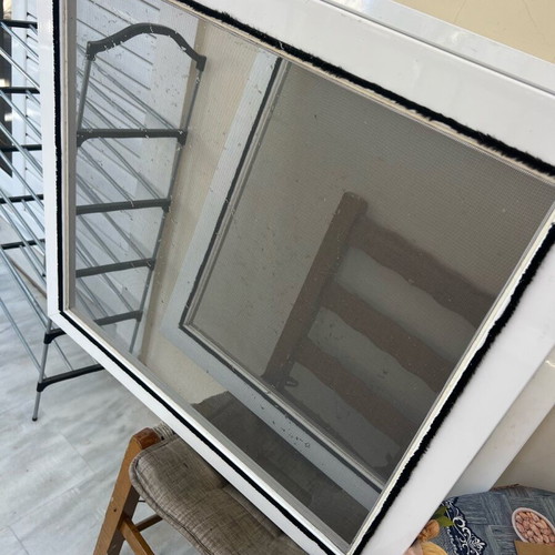 Window screens two pieces like new
