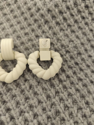 Heart earrings new
