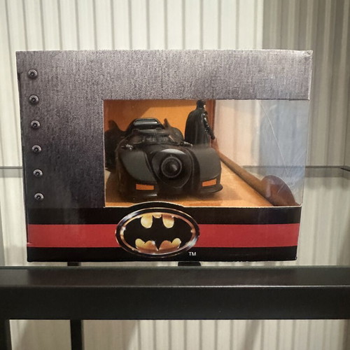 Batmobile collectible metal toy car Jada Toys 1989 with Batman figure new