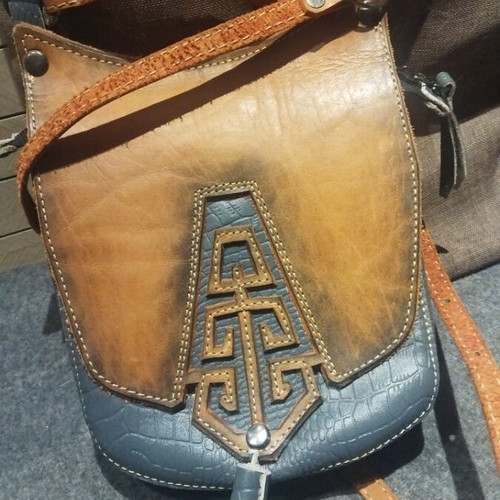 Burana crossbody bag new, natural leather with long strap