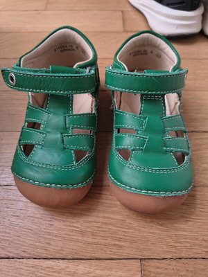 Kickers baby shoes size 22, leather, non-slip sole