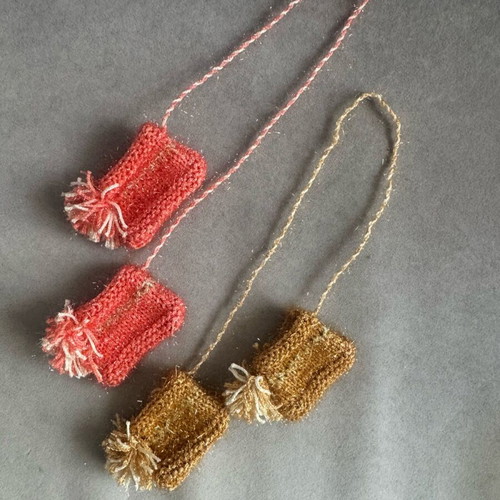 Slipper ornaments like new, 2 sets