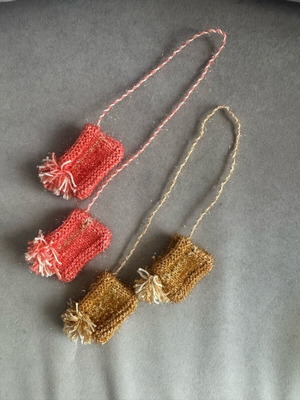 Slipper ornaments like new, 2 sets