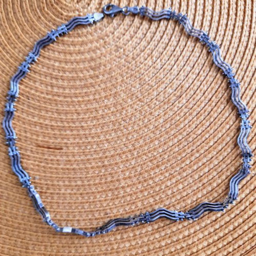 Silver 925 necklace like new, length 43 cm