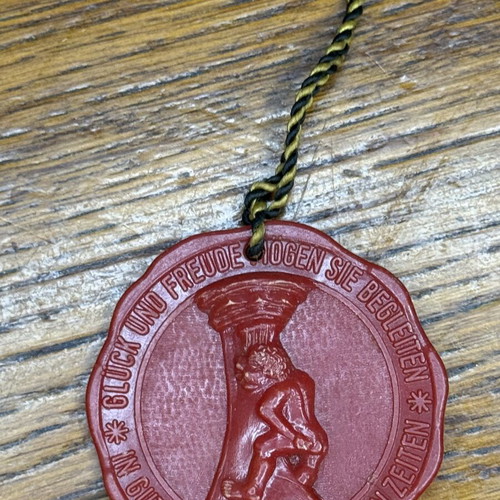 Keychain red seal used, German