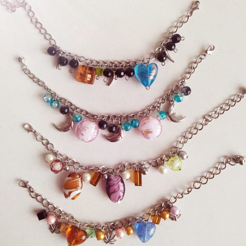 Chain and bead bracelets used, pack of 4