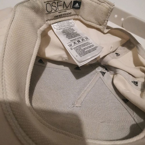 Adidas hat used, size M