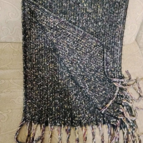 Knitted scarf like new, grey and brown with fringes