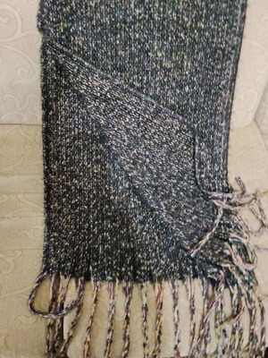 Knitted scarf like new, grey and brown with fringes