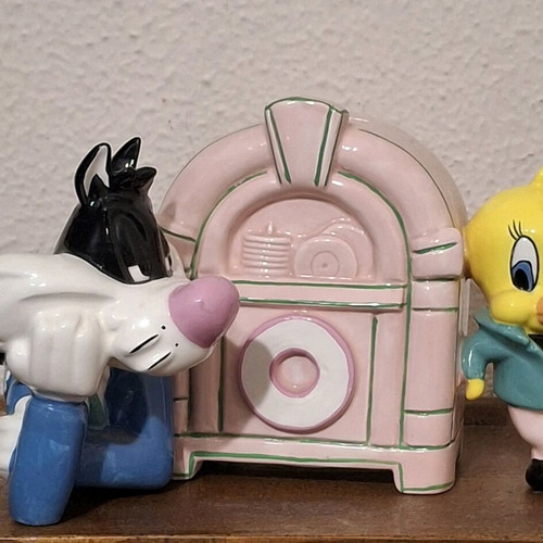 Vintage Looney Tunes Sylvester & Tweety coin bank used 1994