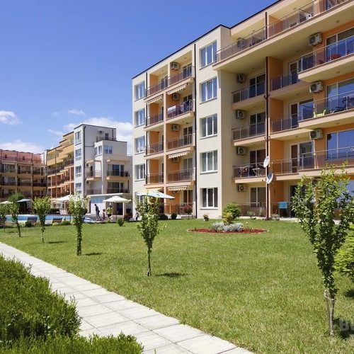 Studio apartment near beach in Sveti Vlas with garden view