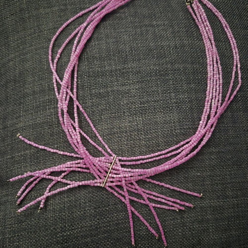 Necklace with pink beads like new