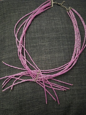 Necklace with pink beads like new