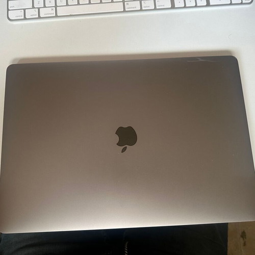 MacBook Pro 16+ inch Intel Core i9 32GB 1TB SSD macOS like new