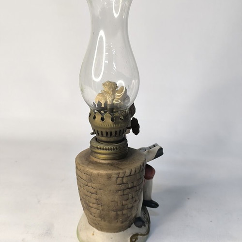 Vintage mini oil lamp with ceramic figure like new