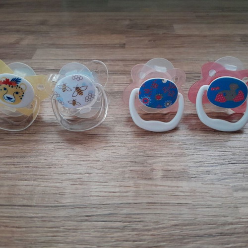 Mr Brown pacifiers new, set of 4, unused