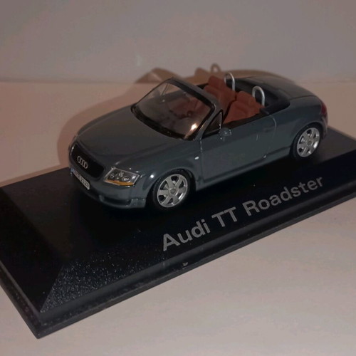 Audi TTS Roadster 1/43 Minichamps σαν καινούργιο, γκρι μεταλλικό