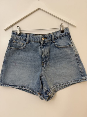 ZARA ψηλόμεσο μπλε denim σορτς, μέγεθος 34