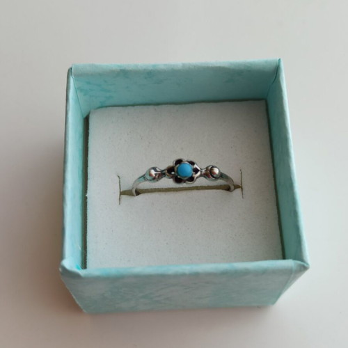 Vintage silver ring with turquoise like new