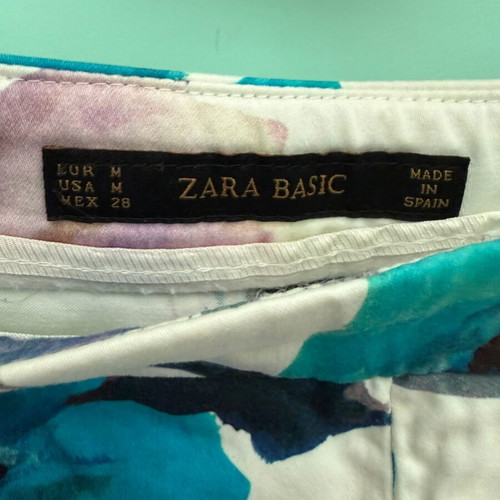 Zara floral shorts A-line used, size M, white multicolor