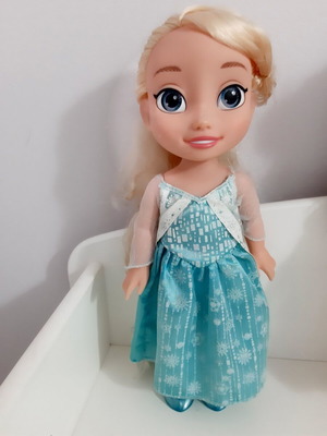 Jakks Pacific Disney Frozen Elsa doll like new