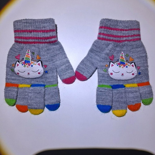 Children's gloves like new with colorful details