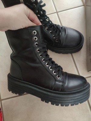 Boxer boots size 36 like new, leather with double sole