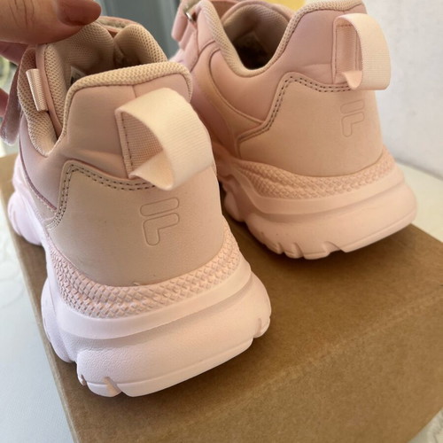 Fila pink shoes size 35 like new