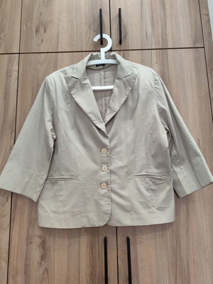 Galatis blazer beige with 3/4 sleeves like new, Y2K style