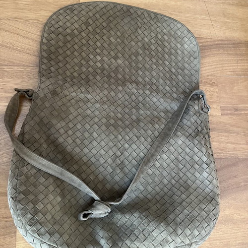 Bottega Veneta suede shoulder bag like new, brown