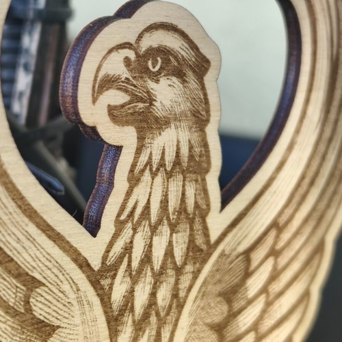 Wooden decorative stand "Ο ΠΟΝΤΟΣ ΖΕΙ" new, handmade laser engraved