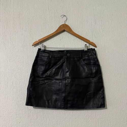 Leather mini skirt 3 Suisses like new, size 38, black