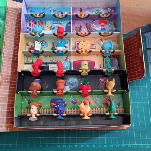 Stikeez Happy Home collectible box-album by Lidl