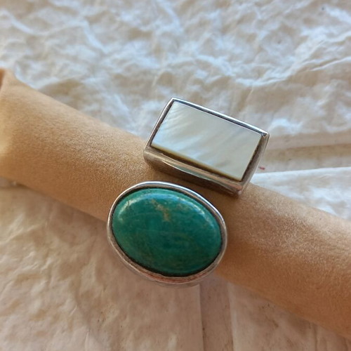 Silver 925 double ring with turquoise and mother-of-pearl, like new