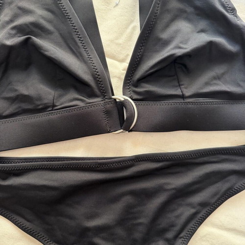 H&M swimsuit top size 38 and bottom size 36 like new, black