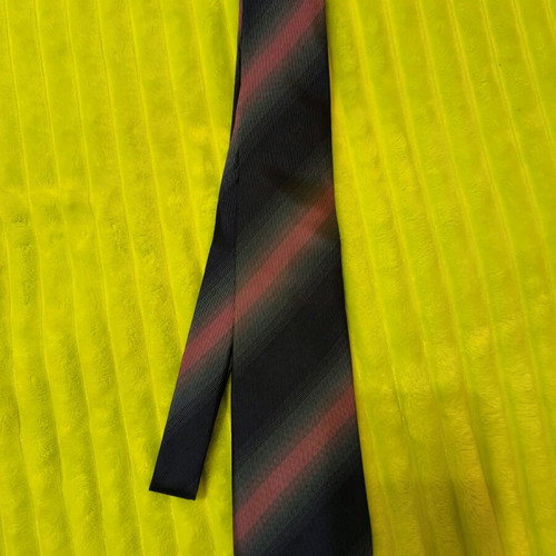Men's Italian silk tie like new
