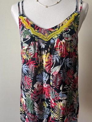 H&M multicolor tank top blouse, size M