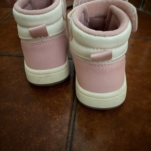 Girls' boots size 21-22, toddler shoes