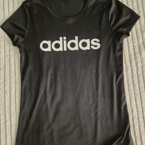 Adidas T-shirt black, like new, size S
