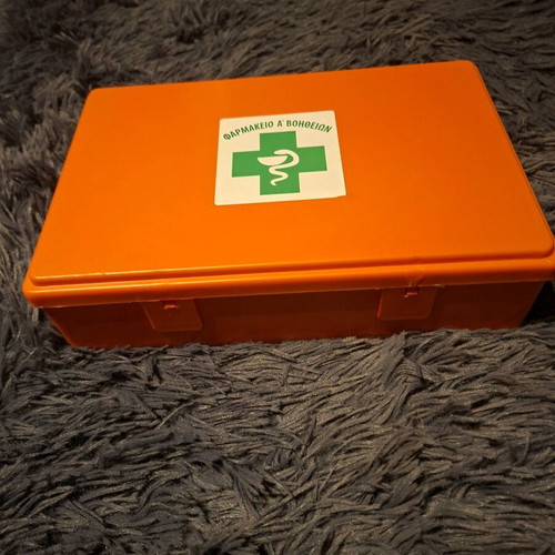 Complete first aid kit like new in hard plastic without medicines