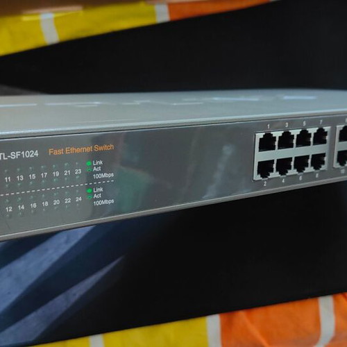 TP-LINK TL-SF1024 v2 Unmanaged L2 Switch used, 24-port Fast Ethernet