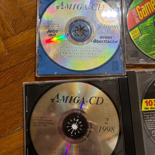 Amiga CD like new, pack of 4 from German magazines