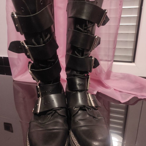 Leather boots used size 43, alternative gothic punk with buckles