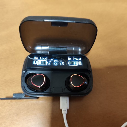 Bluetooth headphones with digital display and power bank 2 in 1 like new